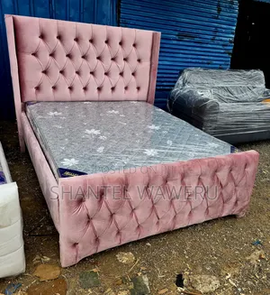 Unique Chester Bed(5*6) Pink in Colour