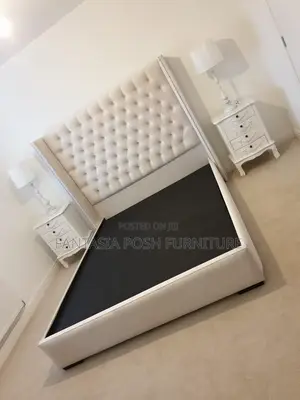 Luxurious Mocket Bed 5*6 With a Glossy Finish