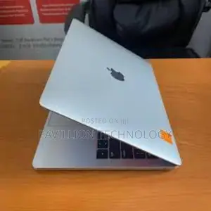 Laptop Apple MacBook Pro 16GB Intel Core I7 SSD 256GB
