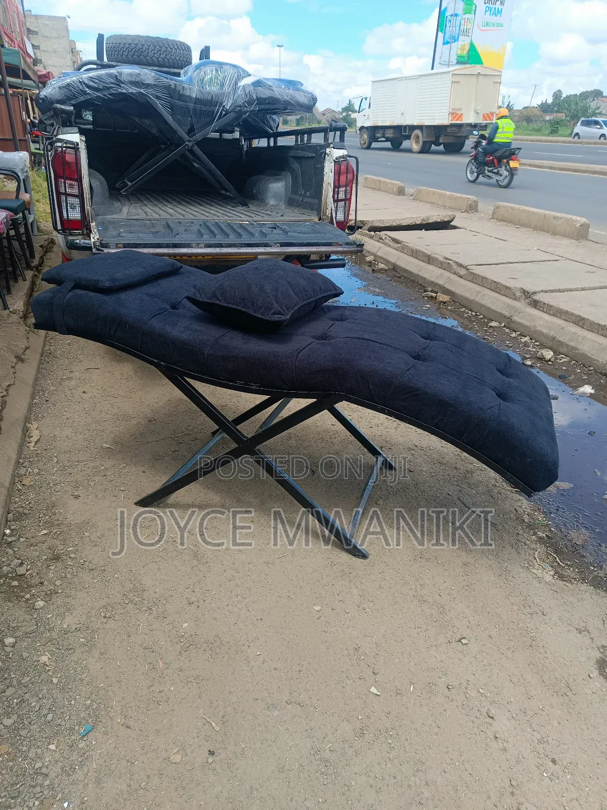 Black Lash Bed With Pillows