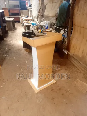 Decent Podium Stand