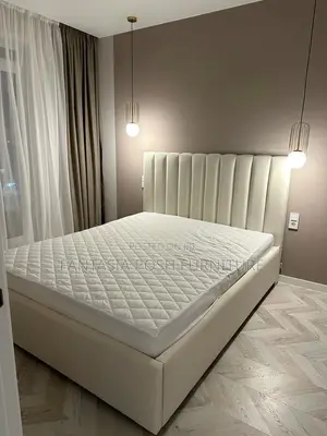 Minimalist Modern 5*6 Mocket Bed With Cream Upholstery