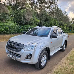 Isuzu D-MAX 2022 Silver