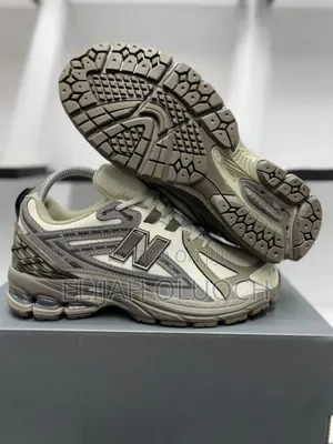 *New Balance 1906r Mocha
38-45