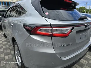 Toyota Harrier 2018 Silver