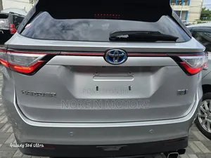 Toyota Harrier 2018 Silver