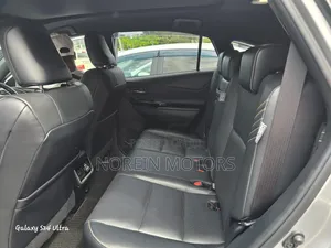 Toyota Harrier 2018 Silver