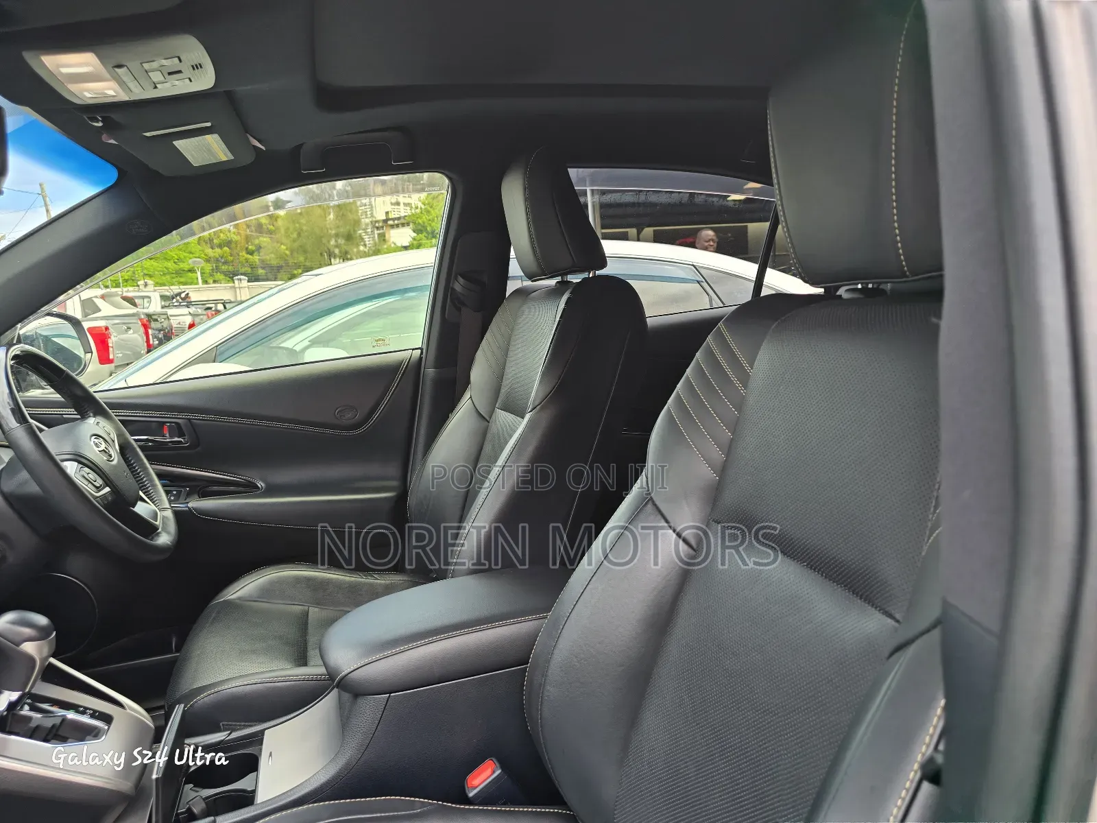 Toyota Harrier 2018 Silver