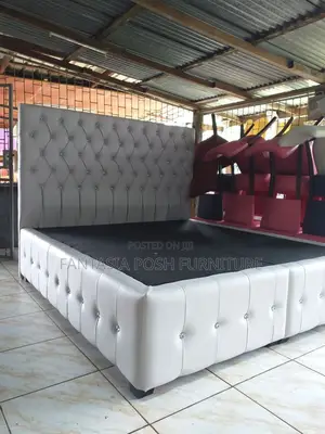 5*6 Trending White Leather Mocket Bed