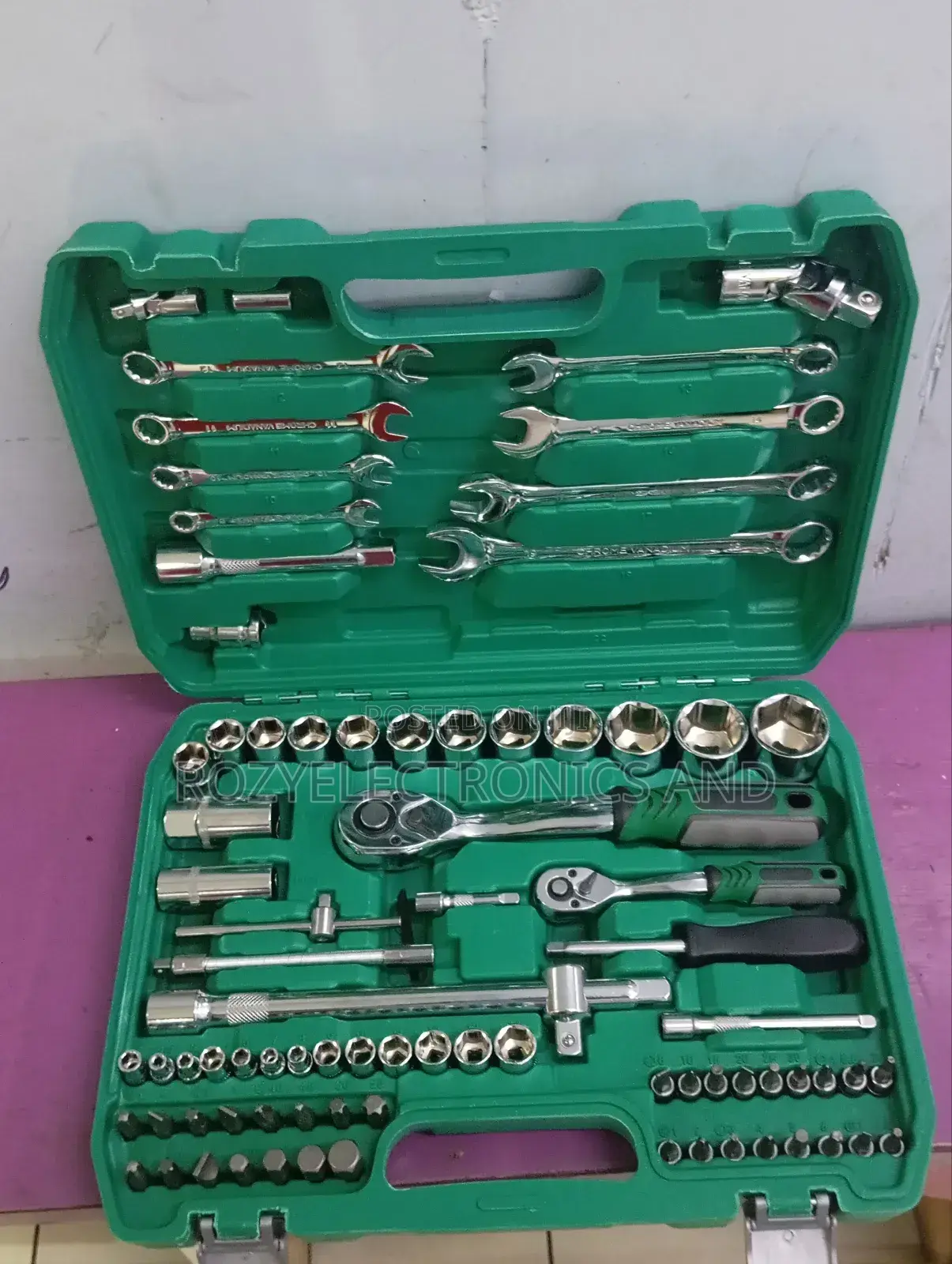 82 Piece Tools Set