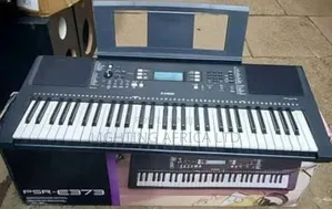New Yamaha PSR E383 Proffesional Keyboard