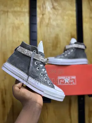 Authentic Converse All Star Chunk Taylor '70 High*Quality