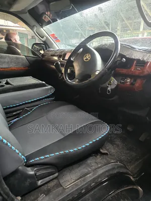 Toyota HiAce 2014 Black