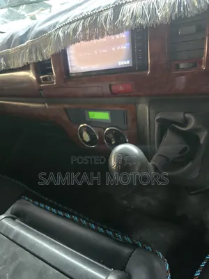 Toyota HiAce 2014 Black