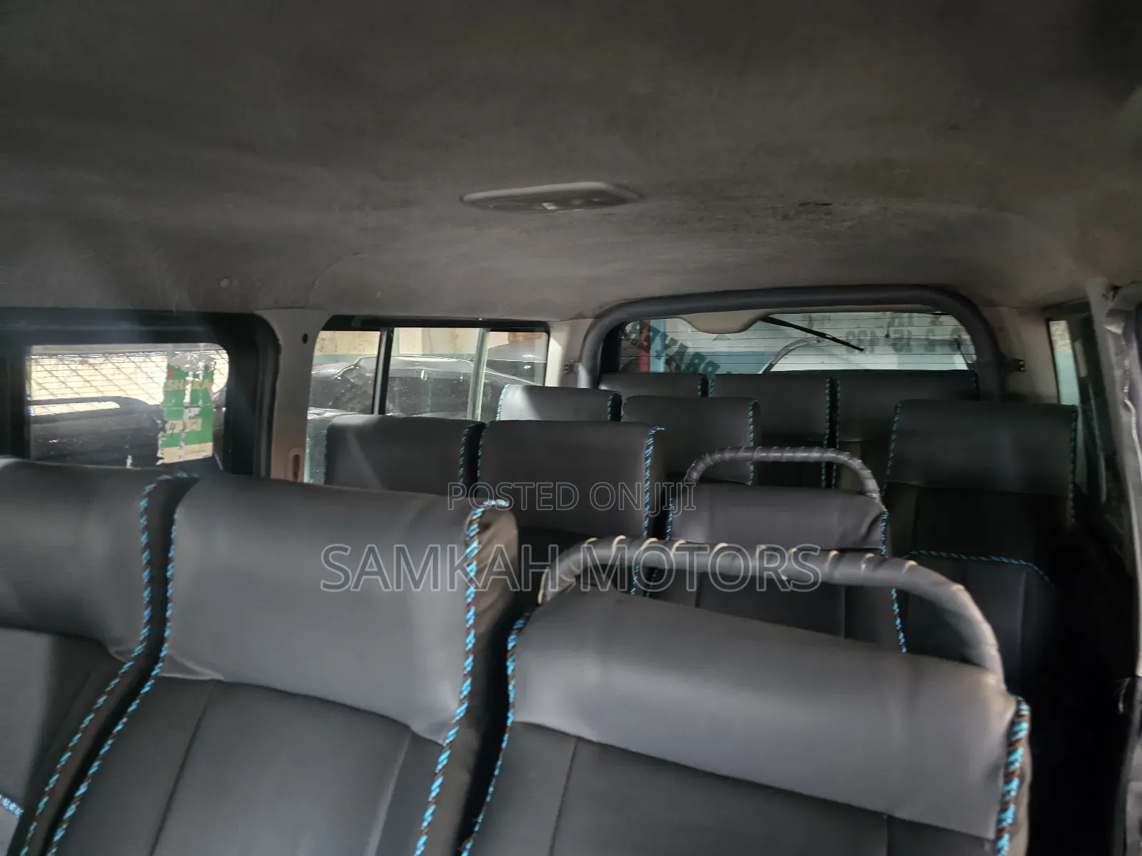 Toyota HiAce 2014 Black