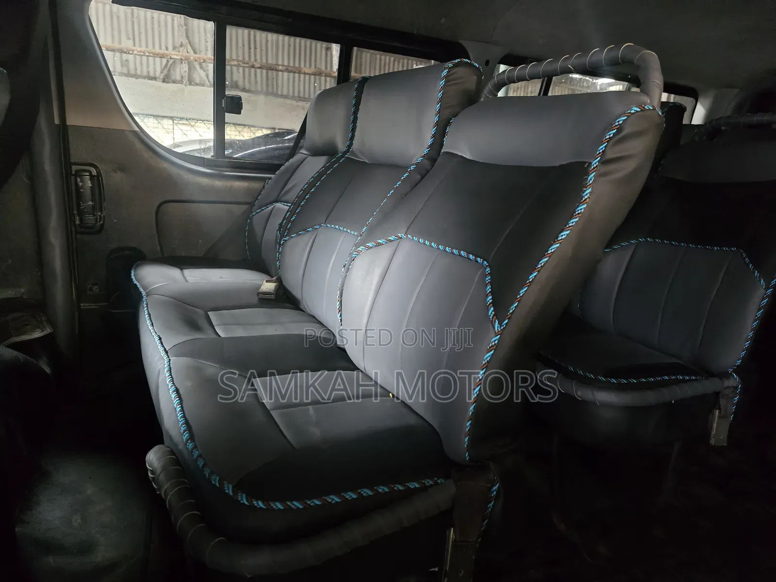 Toyota HiAce 2014 Black