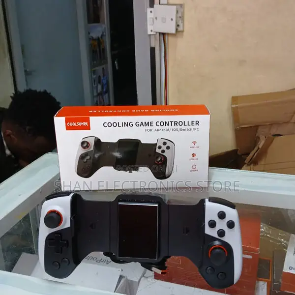 Phone Game Controller With Cooler for iPhone/Wireless