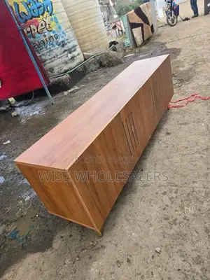 5.5fts With Laminated  Board Tv Stand
