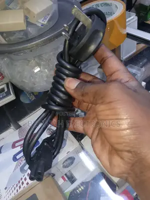 Hp Laptop Original Adapter (65 Watts)