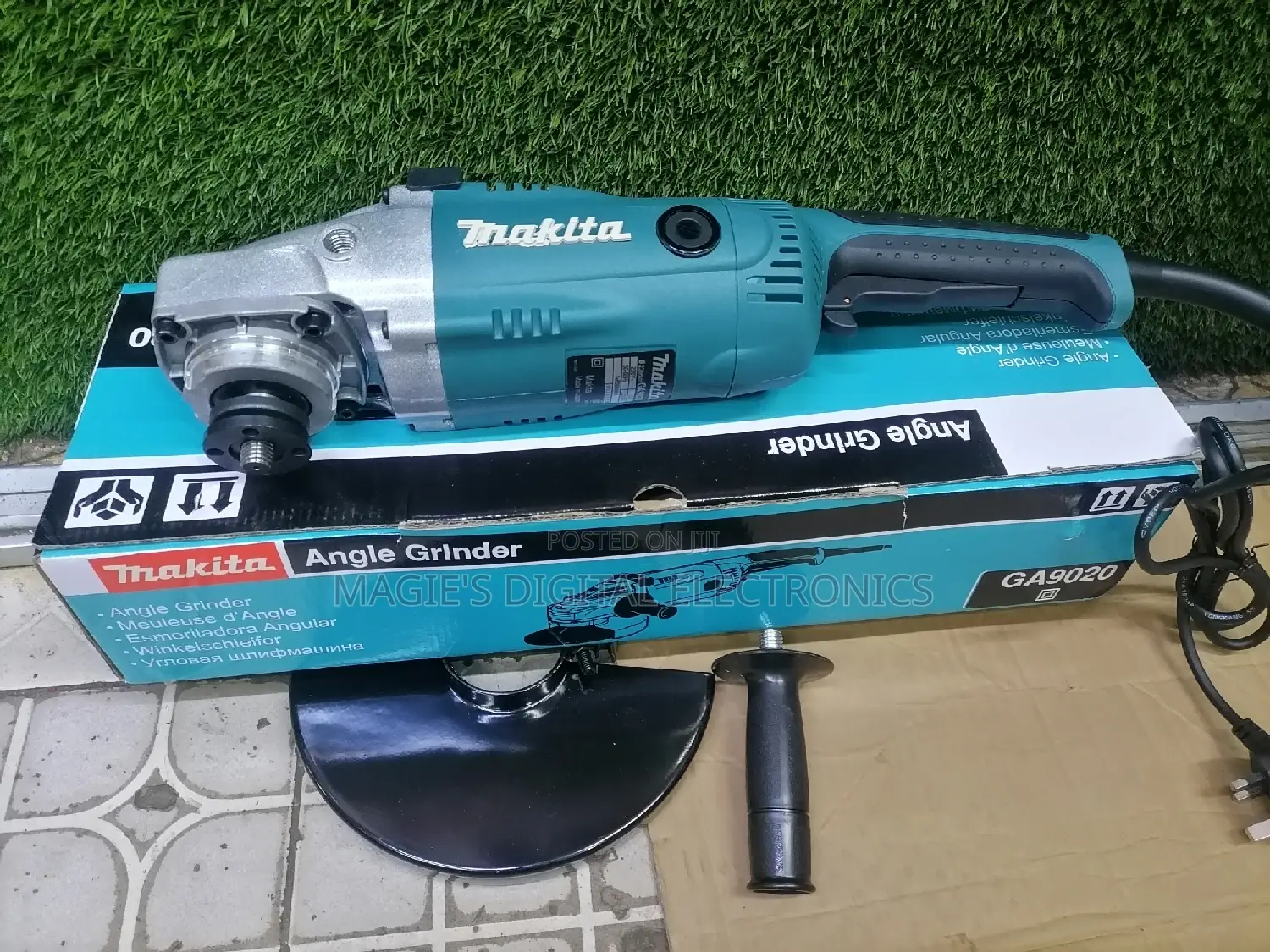 Heavy Duty 9" 2100w Makita Angle Grinder