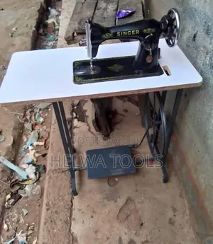 Singer Sewing Machine Head and Table