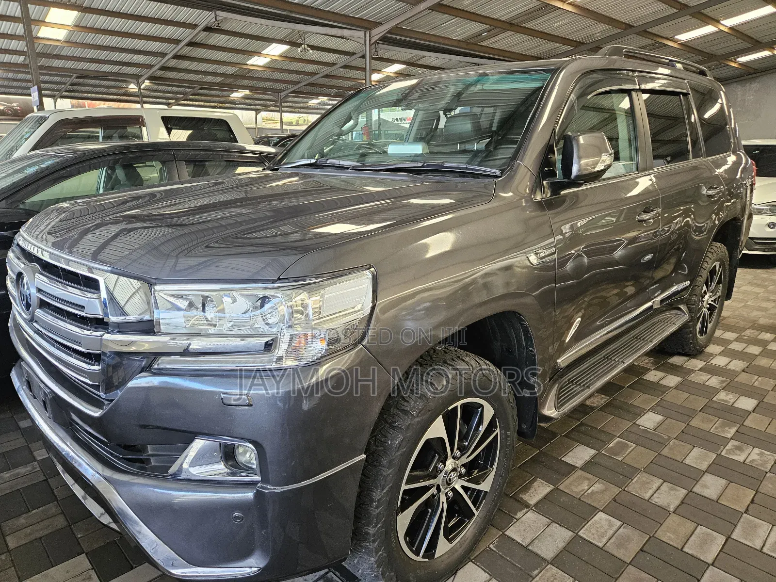 Toyota Land Cruiser 2016 Gray