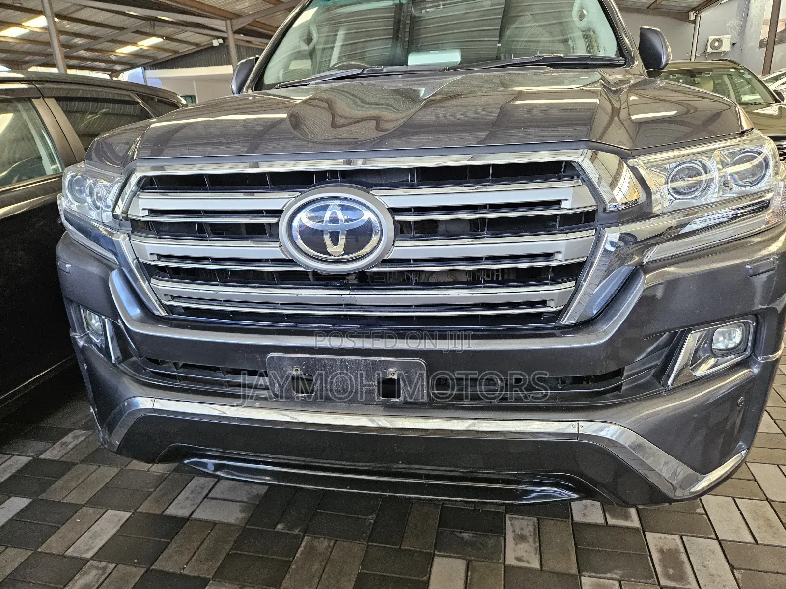 Toyota Land Cruiser 2016 Gray