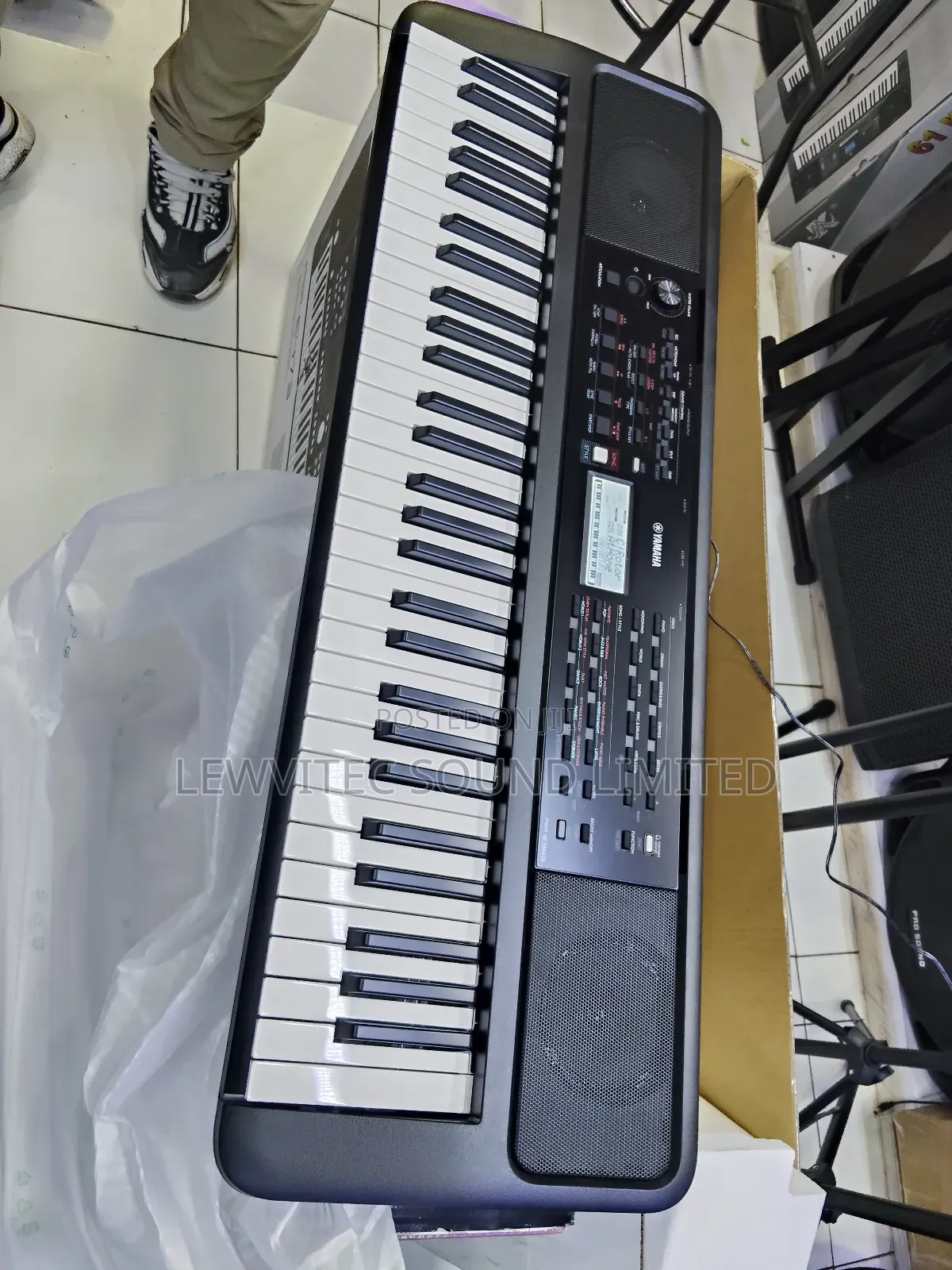 Yamaha Keyboard Psr E 373