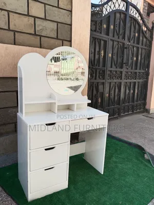 Dresser/ Vanity Cabinet / Dressing Table With Mirror