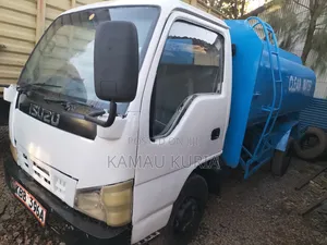 Isuzu NKR Water Boozer