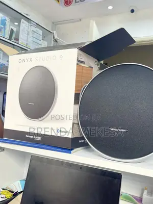 Harman Kardon Onyx Studio 9