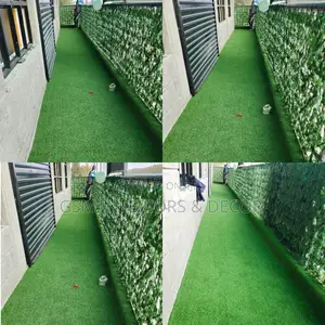 Artificial Green Grass Carpets With Balcony Fence