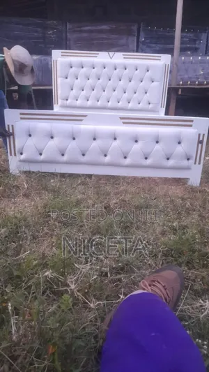 White Mocket Bed With Pink Stripes