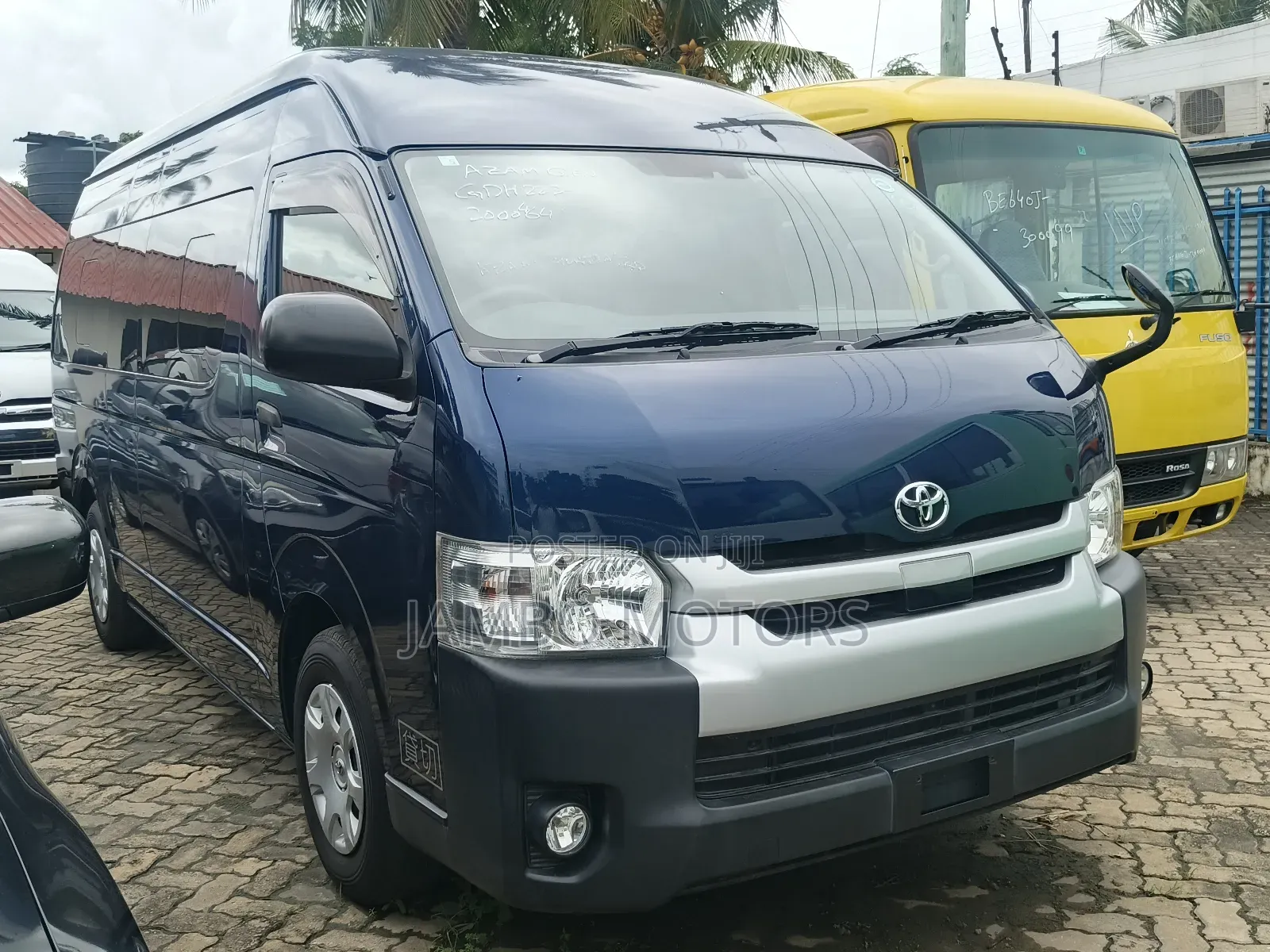 Toyota HiAce 2019 Blue