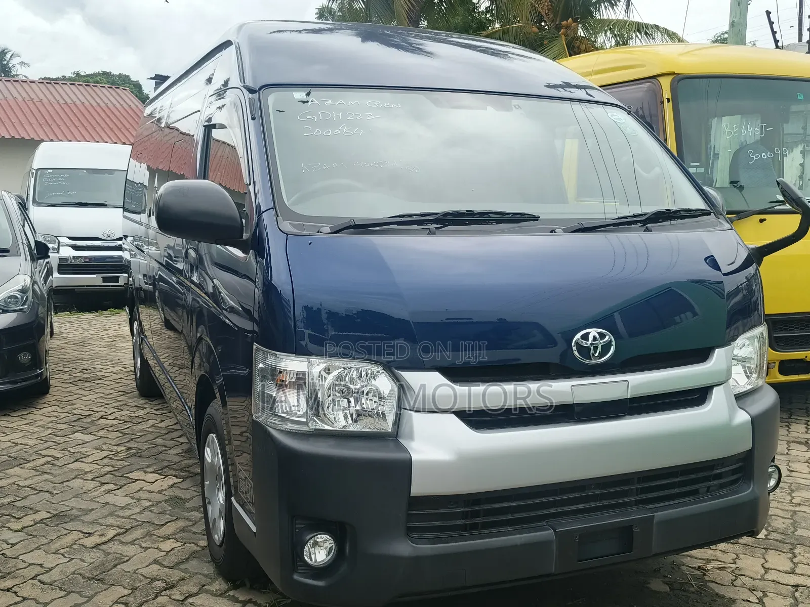 Toyota HiAce 2019 Blue