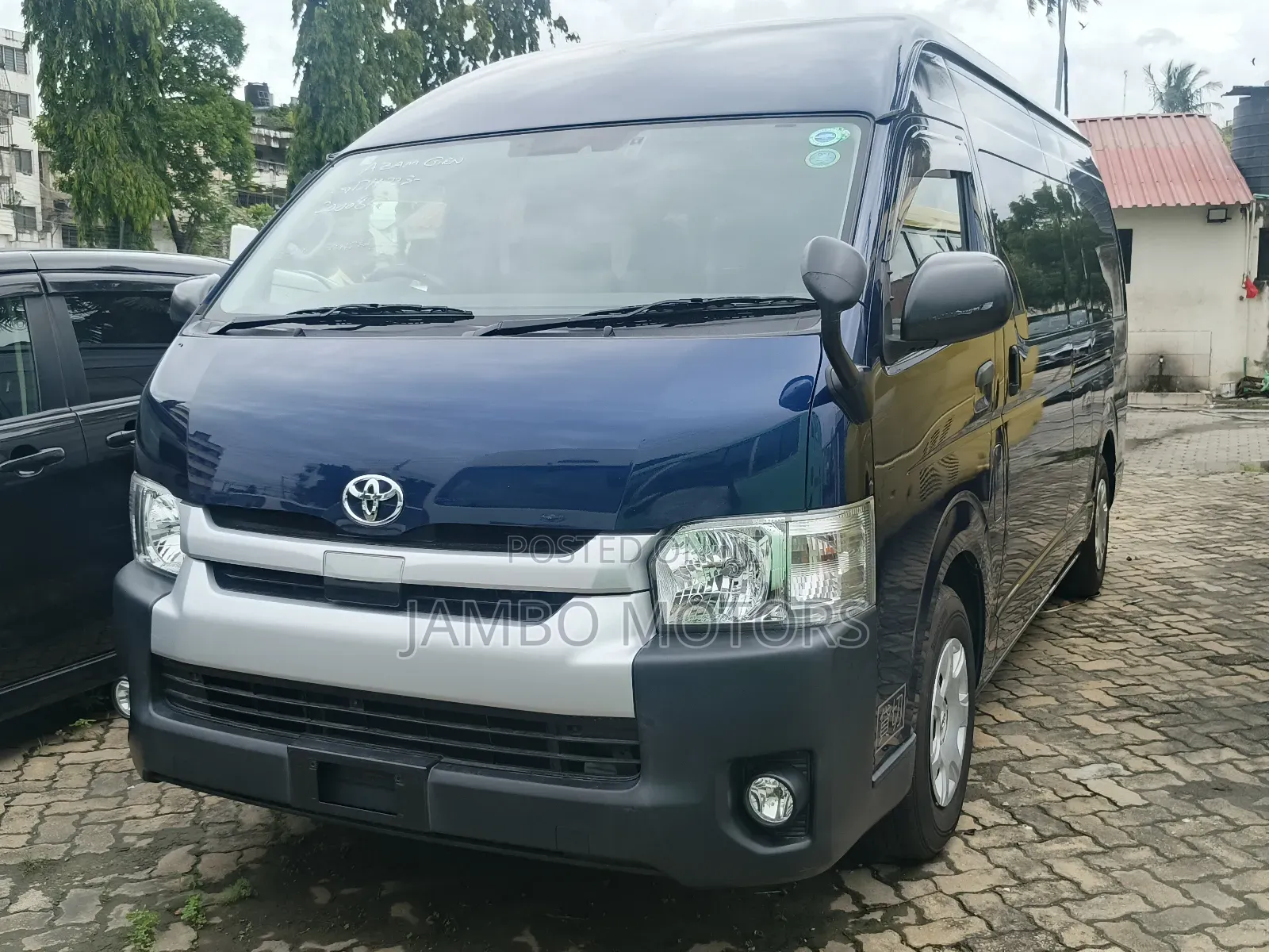 Toyota HiAce 2019 Blue