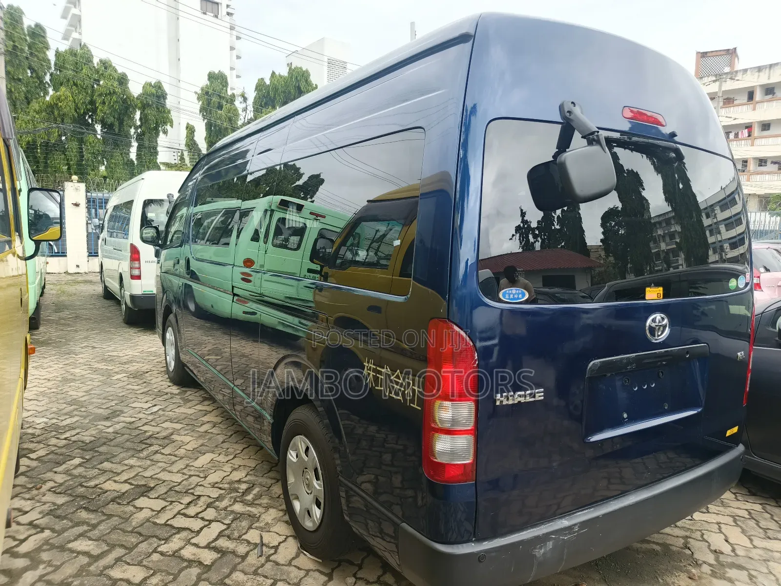 Toyota HiAce 2019 Blue