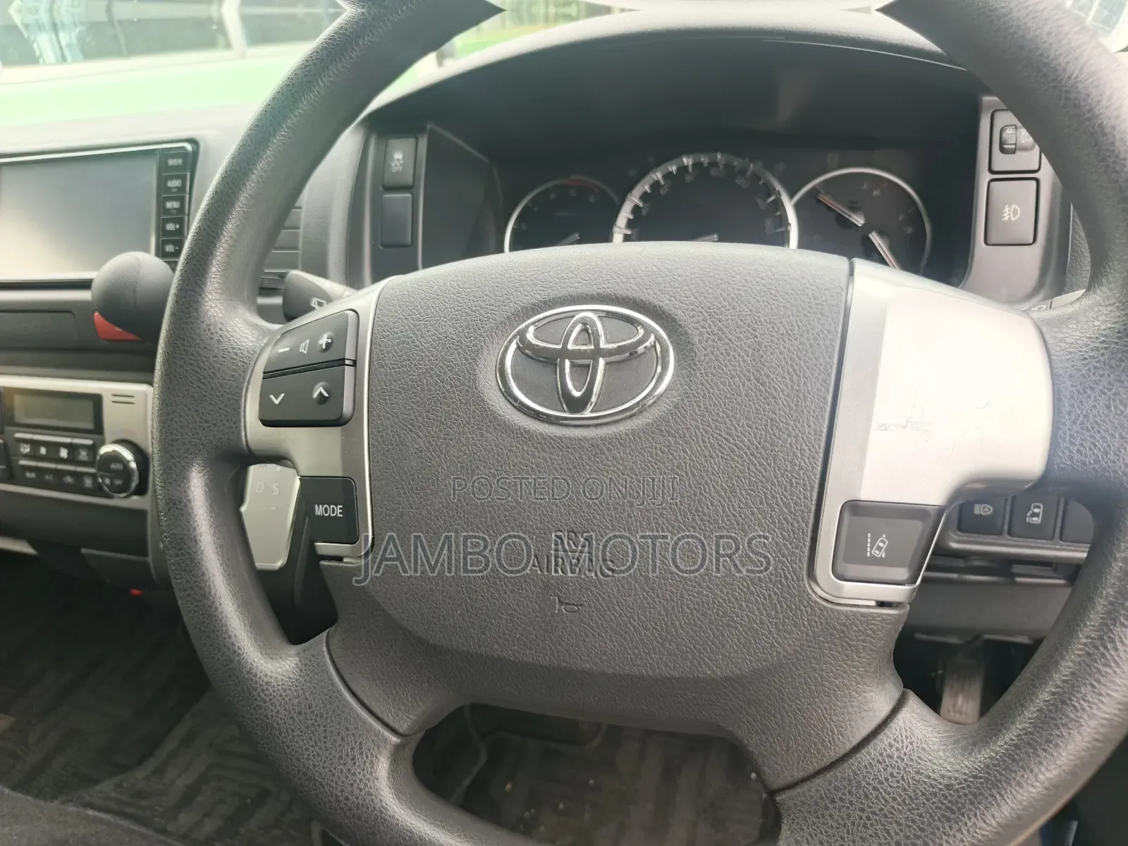Toyota HiAce 2019 Blue