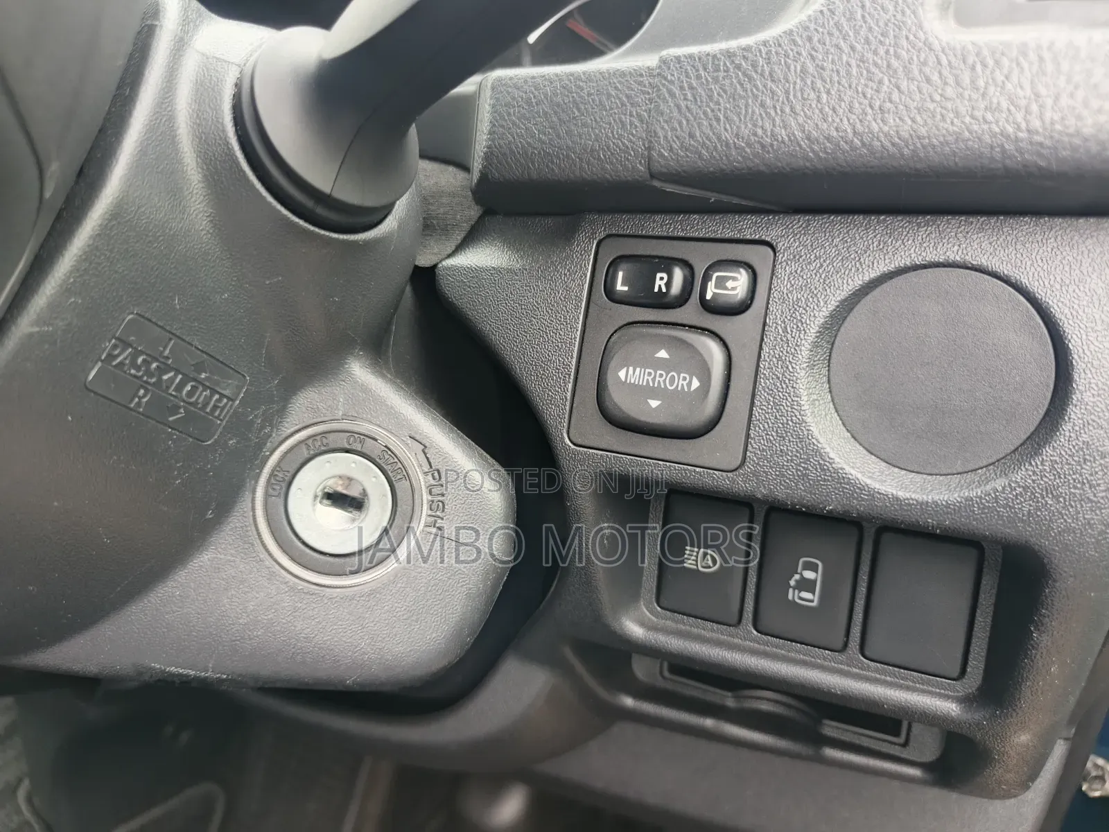 Toyota HiAce 2019 Blue