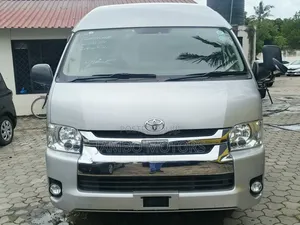 Toyota HiAce 2019 Silver