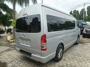 Toyota HiAce 2019 Silver