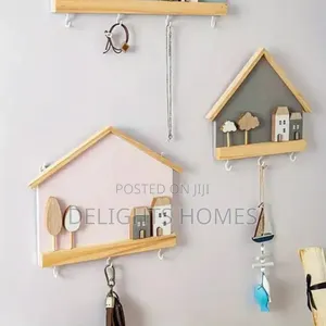 House Shaped Decor Wall Hanging_pa