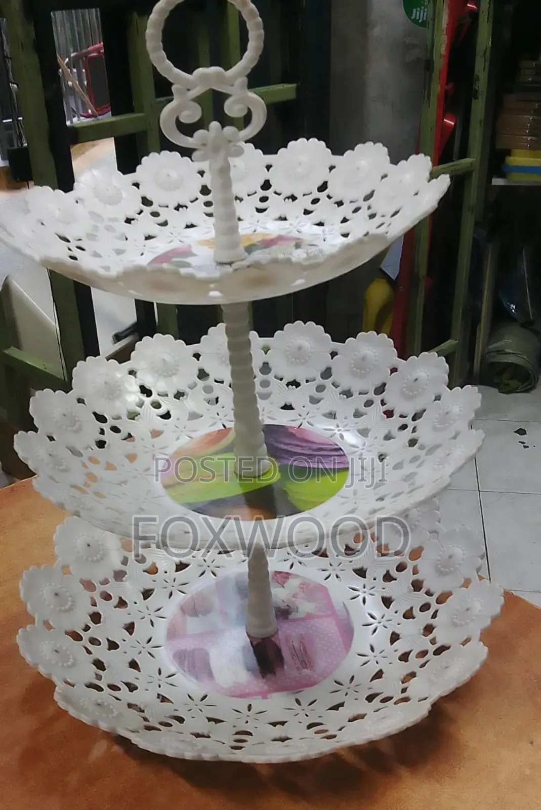 Plastic Round Cake Stand Layer.