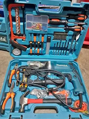 Makita Drill Set With Powerful Drill 750w