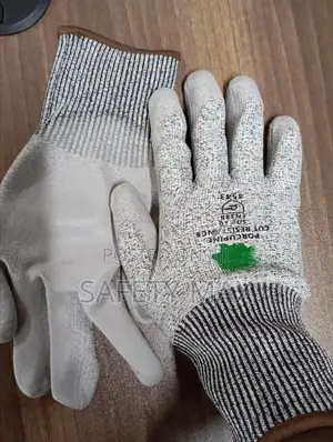 Gloves/Porcupine Cut Resistance En388