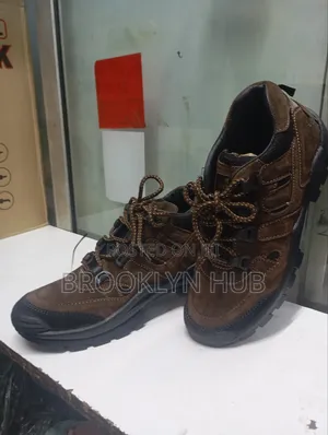 Brown Waterproof Hiking Outdoor Boots