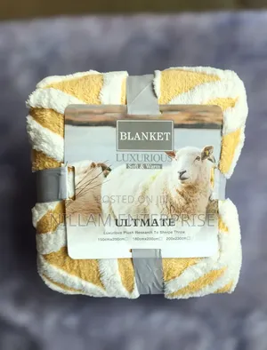 
*Cosy New Fleece Woollen Blankets