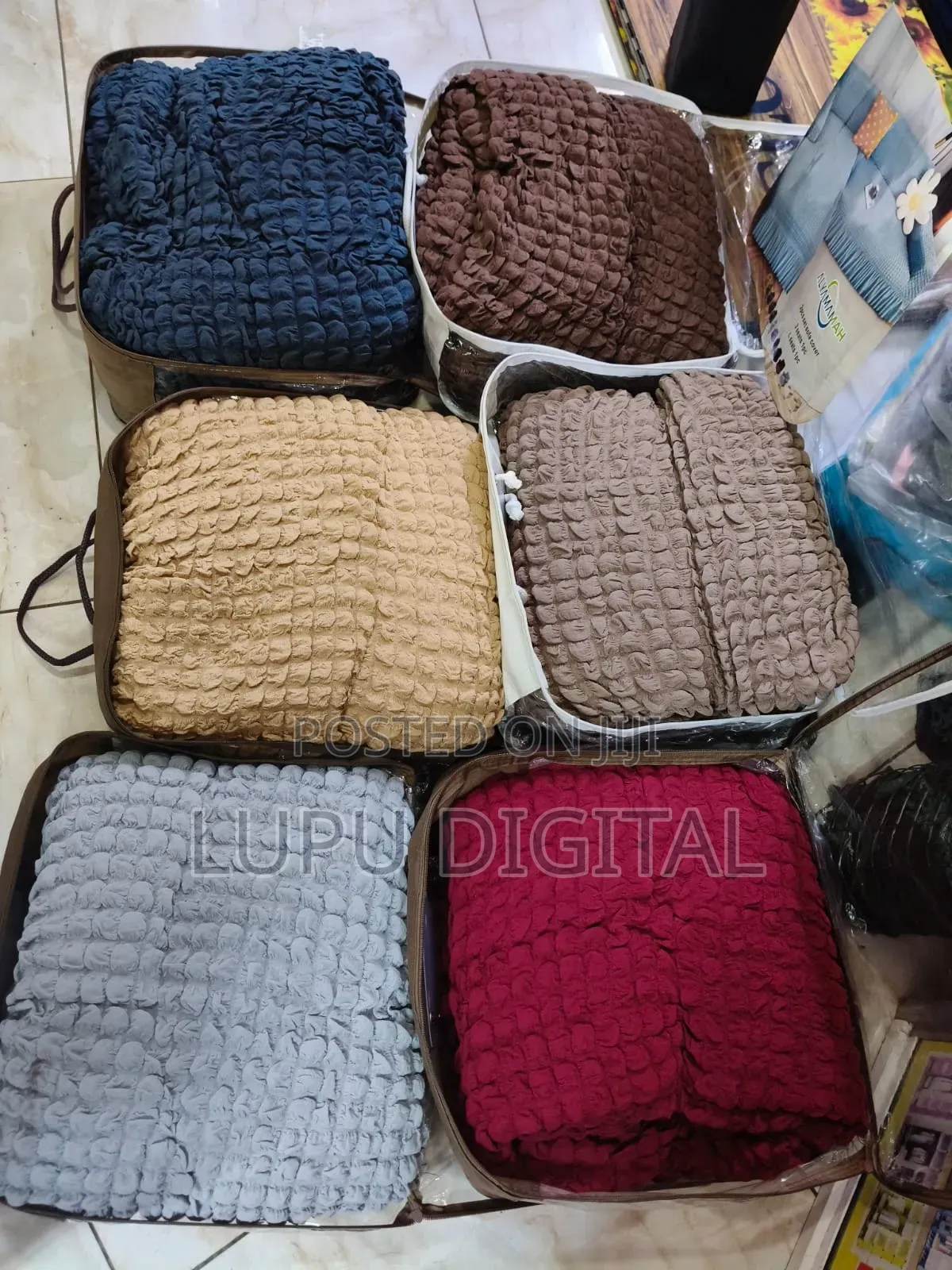 Bubble L Shape Seater Cover*
5 Seater