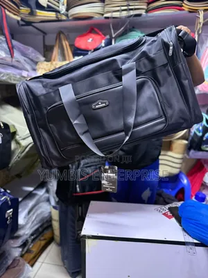 Black Oxford Quality Large Spacious Travelling Bags at 1800