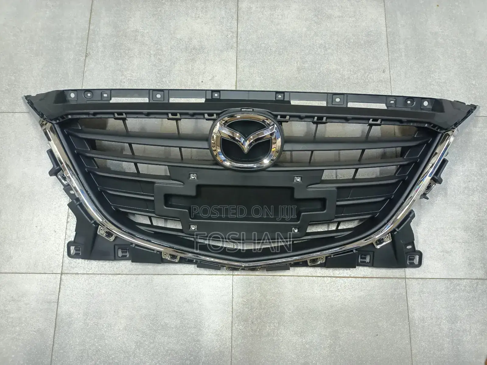 Axela 2014 Grille